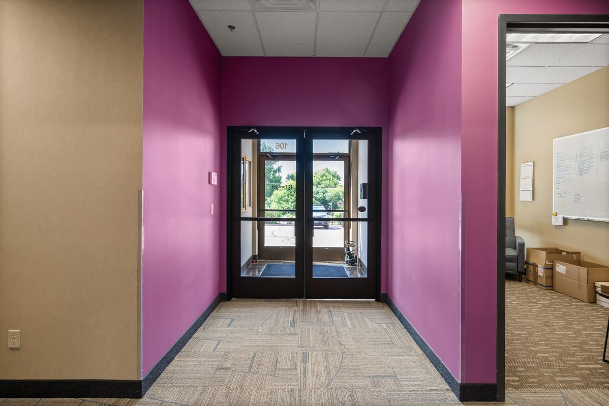Suite entry vestibule